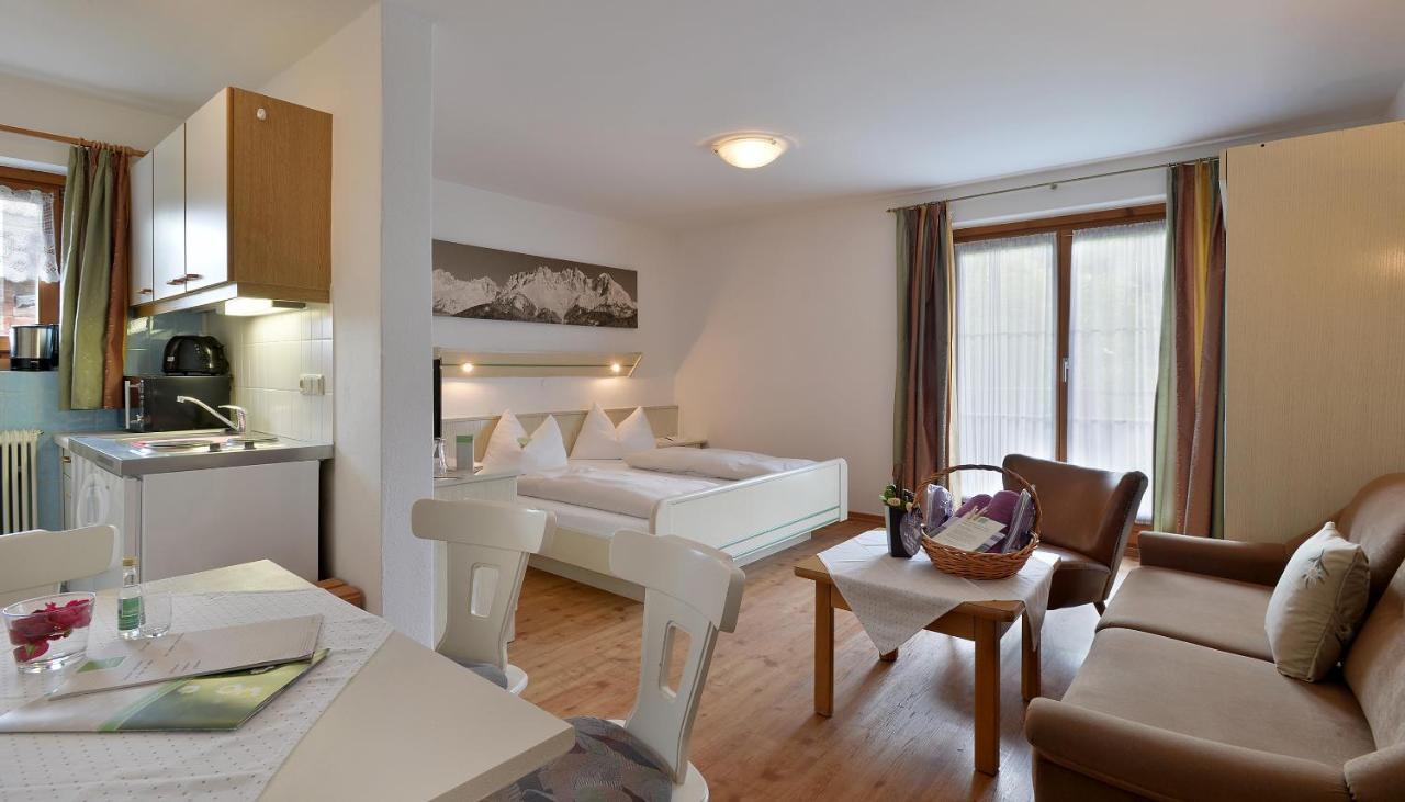 Appartements Am Roemerweg Oberndorf in Tirol Eksteriør billede